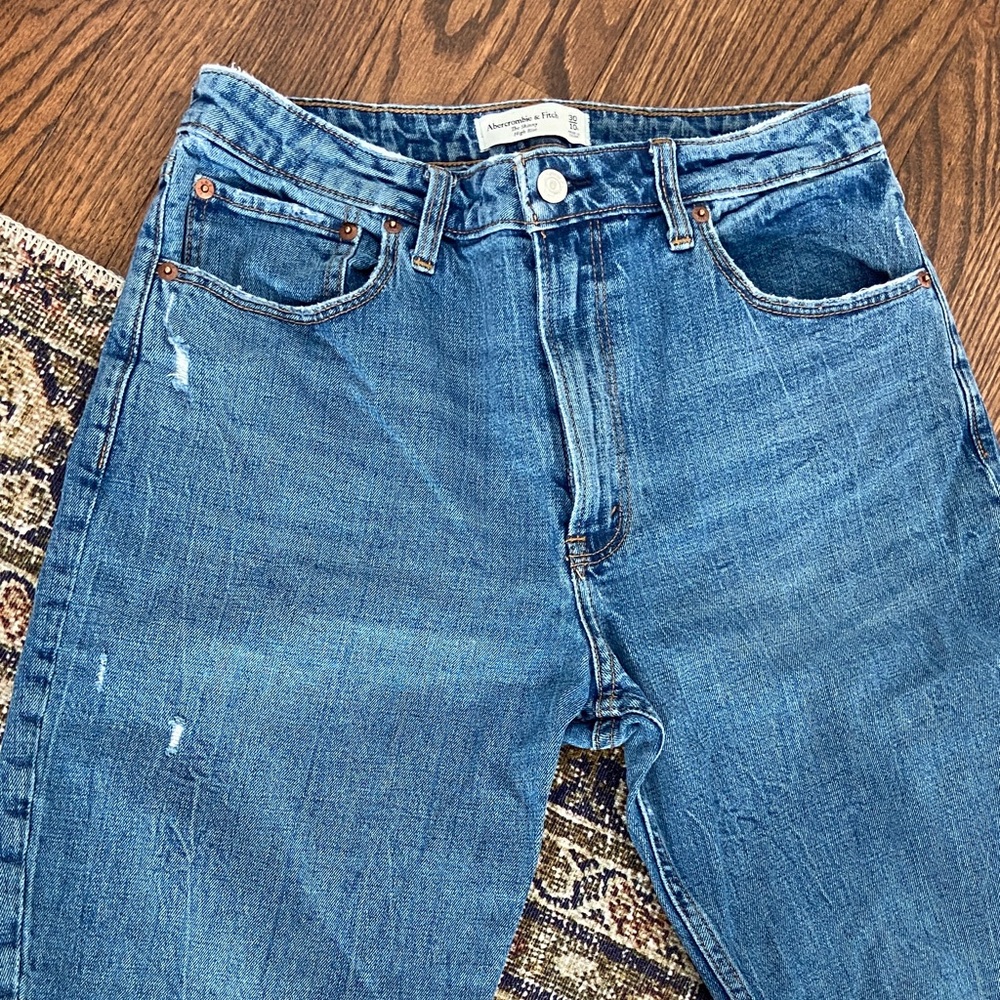 Abercrombie & Fitch Skinny High Rise Ripped Blue Jeans (Curve Love) - Picture 3 of 7